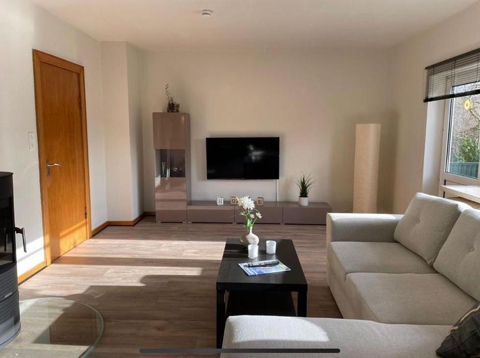 Feddersen Living Grosse Ferienwohnung - Garten - Terrasse - Smart Tv - Netflix บรุนส์บึทเทล ภายนอก รูปภาพ